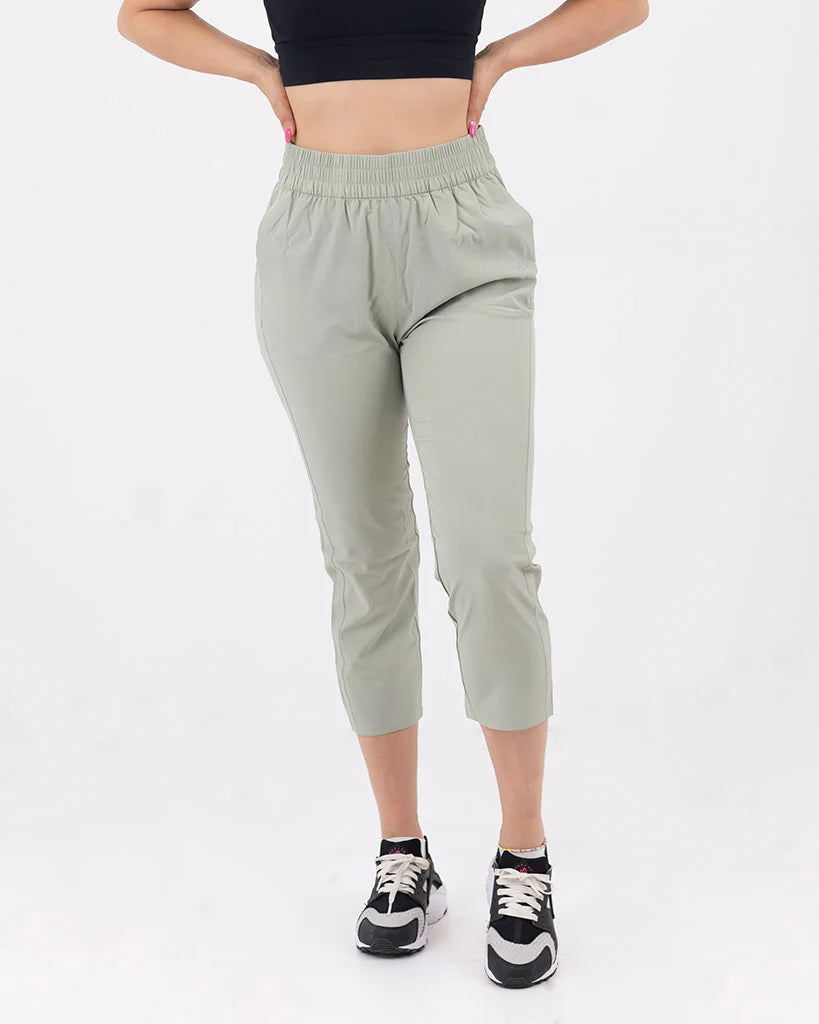 VEVAwear Casual Capri Pants Menthol Green – front view