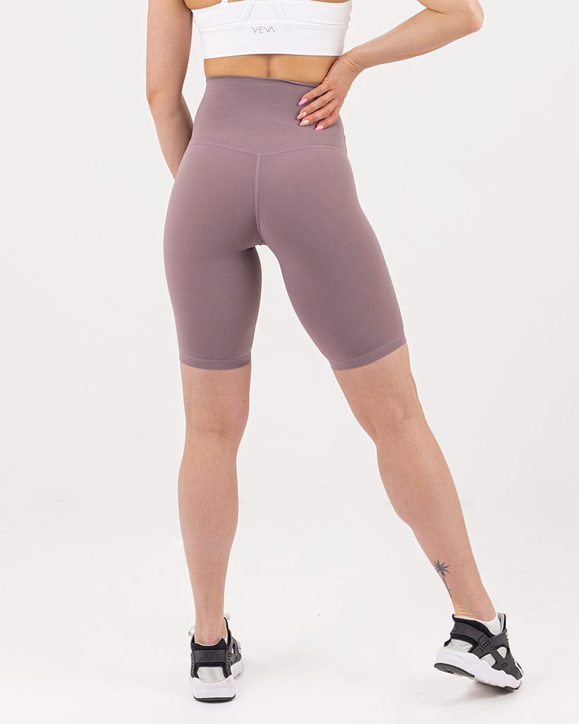 VEVAwear Feather Light Shorts Vintage Pink – worn by model, back view