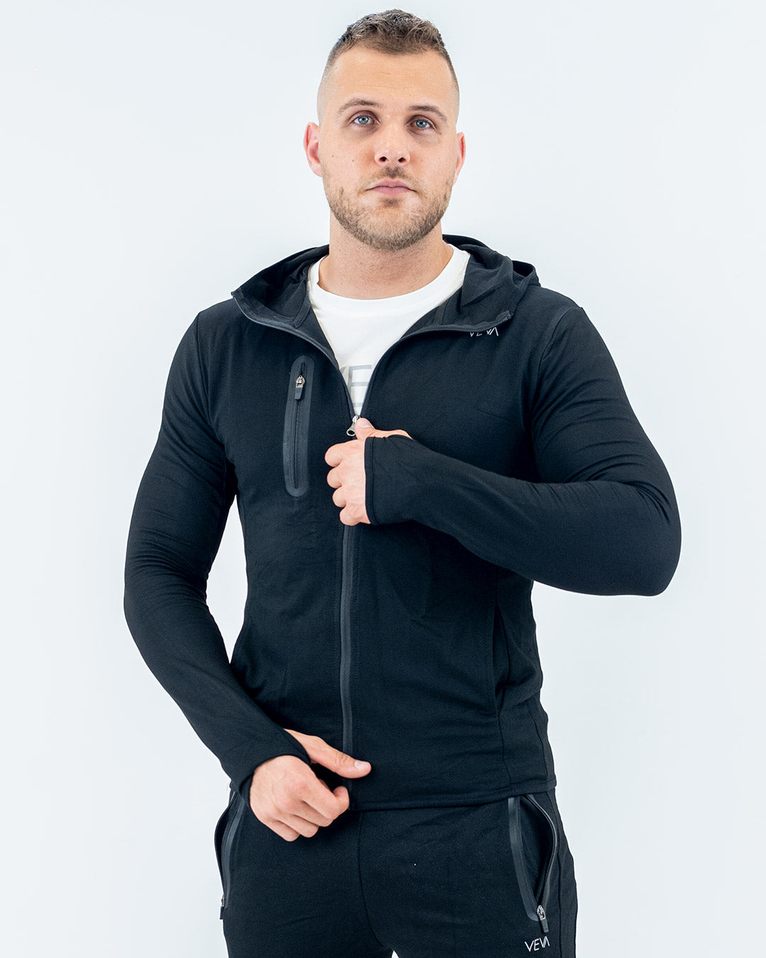 Aero jacket mighty black detail, zip and pocket trim