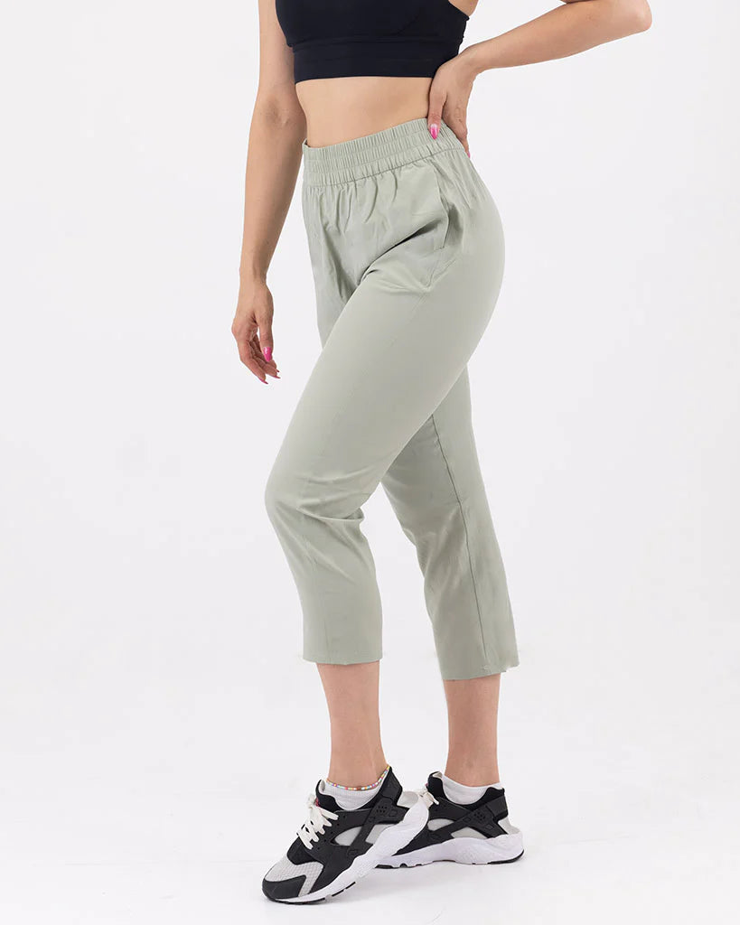 VEVAwear Casual Capri Pants Menthol Green – side view