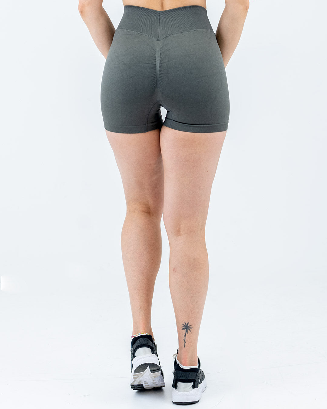VEVAwear Shape Shorts Mountain Grey – back view