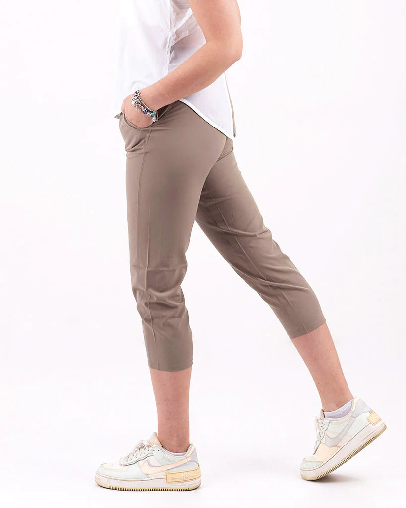 VEVAwear Casual Capri Pants Sand Beige – side view