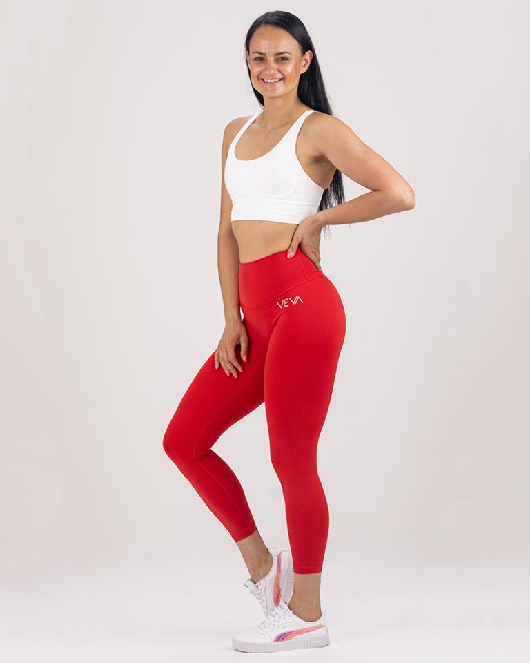 VEVAwear Feather Short Sports Bra White – lifestyle shot